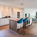 Luxury 300 Square Meter Villa With Pool