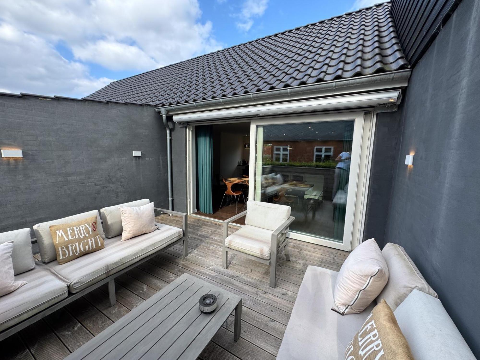 Villa Luxury 300 Square Meter With Pool *